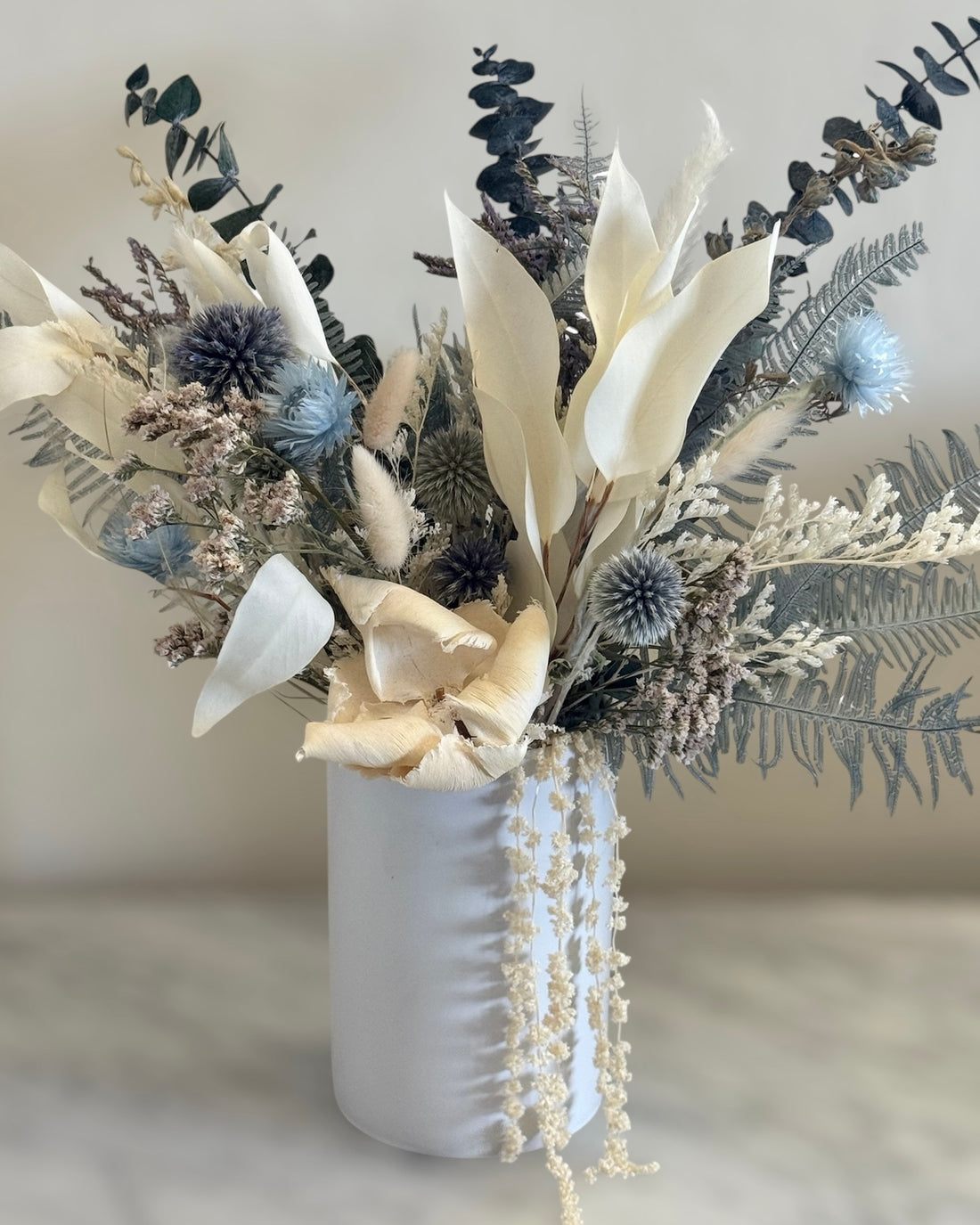 The Robin Dried Flower Arrangement